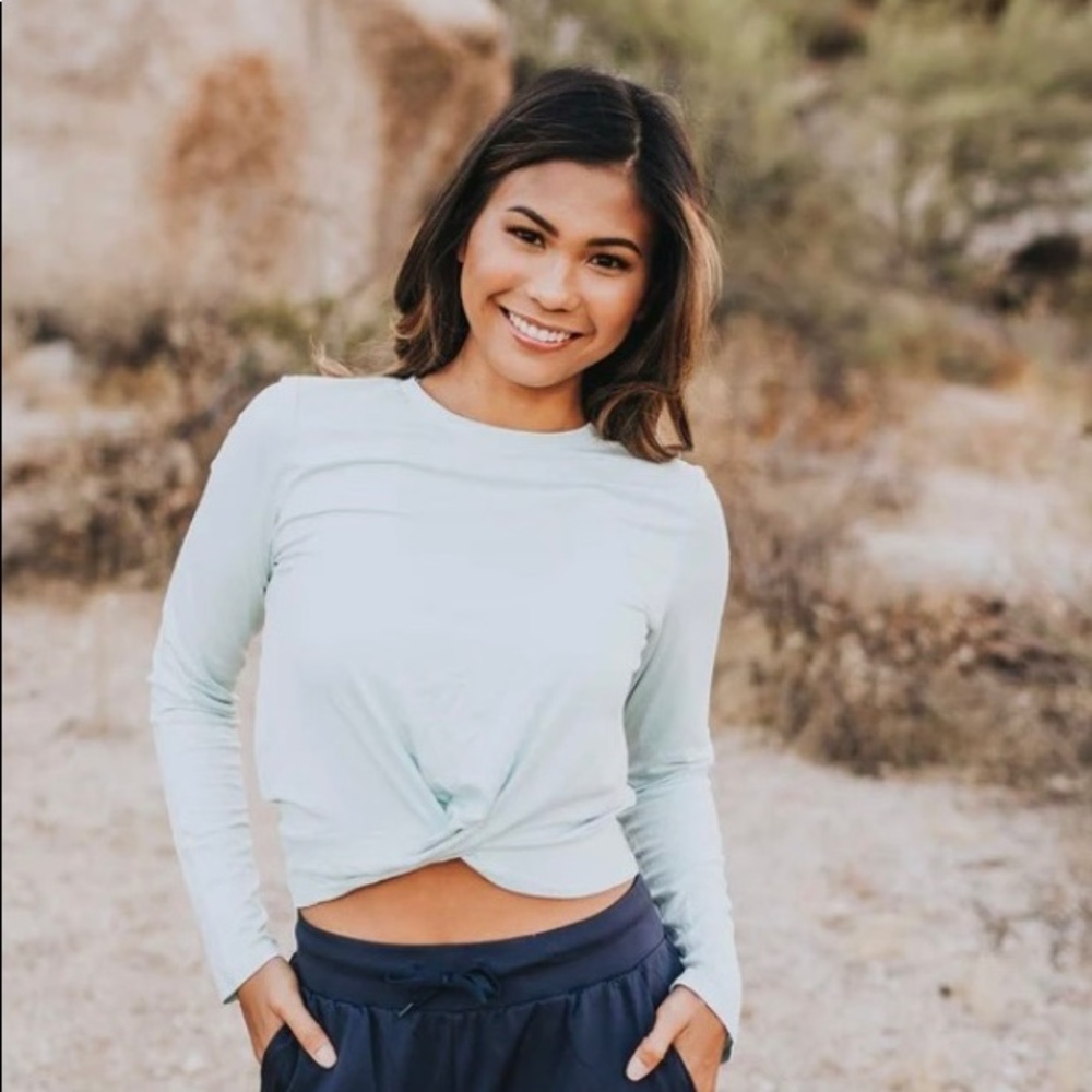 Senita Twisted Cropped Long sleeve - Powder Blue - XL